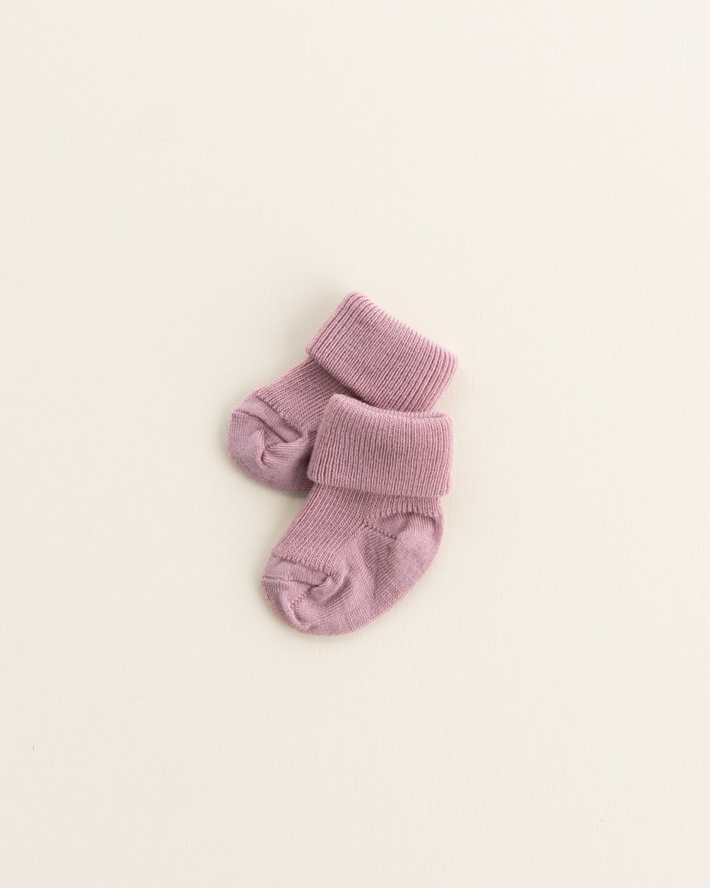 Rippstrick Wollsocken für Babys - cameo rose