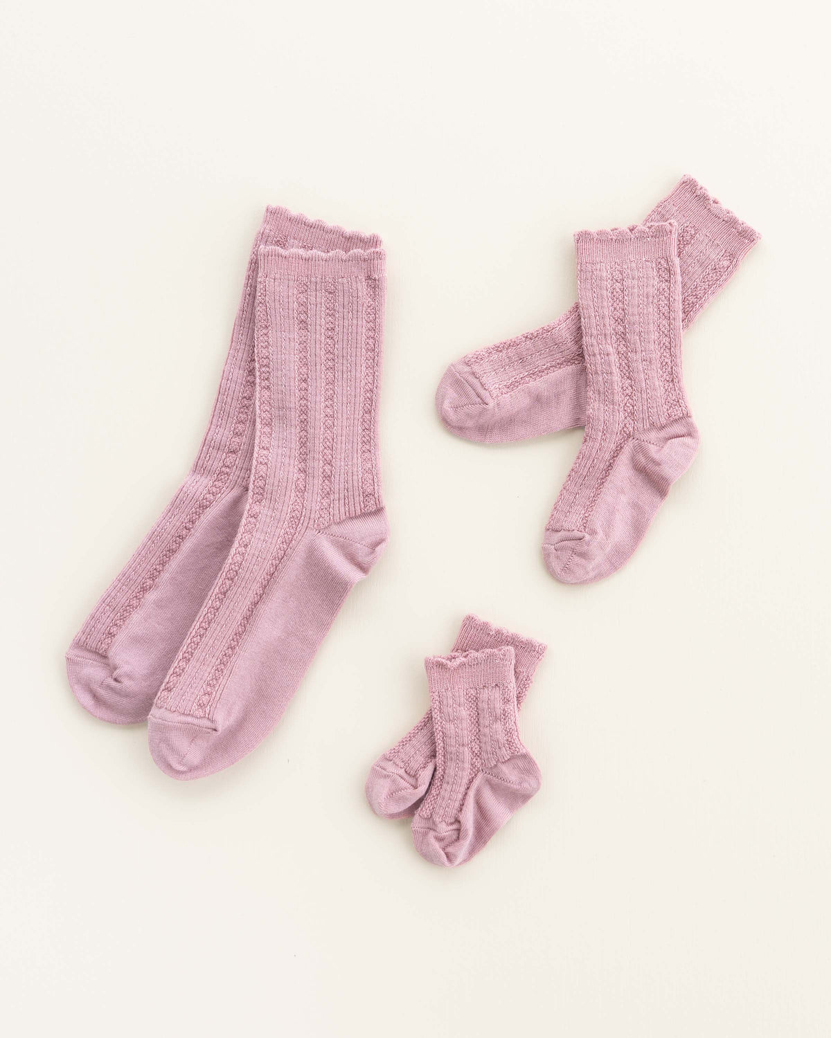Ajour Kindersocken aus Wolle - cameo rose