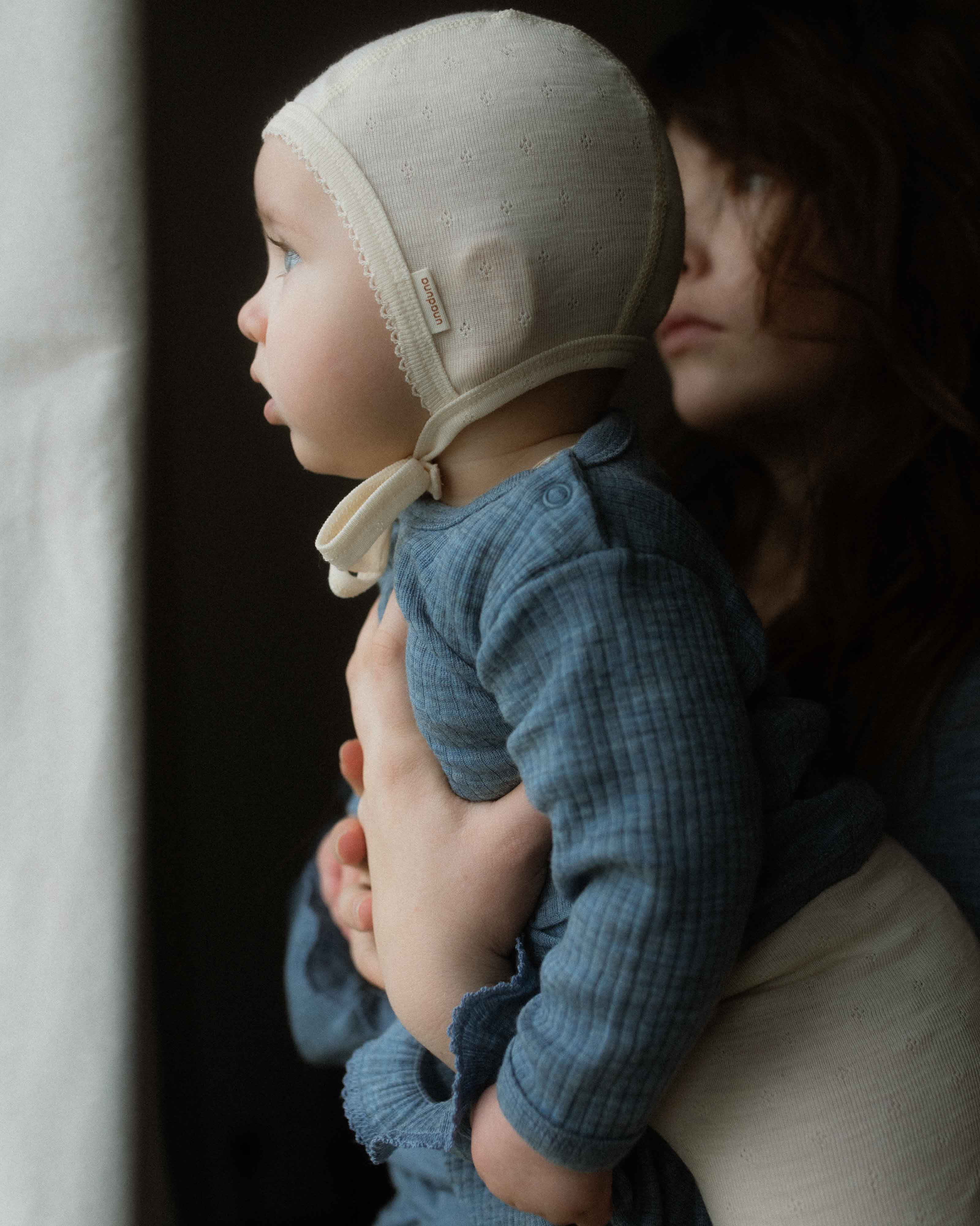 Baby bonnet pointelle wool/silk - munkki