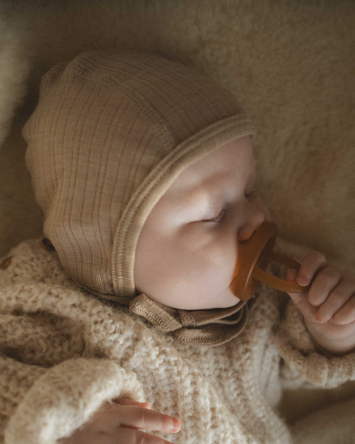 Baby bonnet rib wool/silk - maca